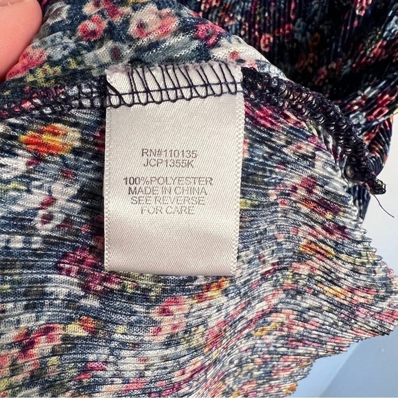 Knit Works Ribbed Tank Top Navy Floral - Picture 9 of 9